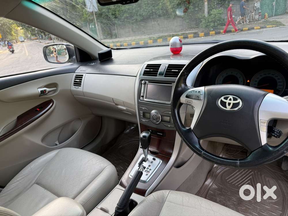Toyota Corolla Altis [2011-2014] 1.8 Vl At, 2013, Petrol