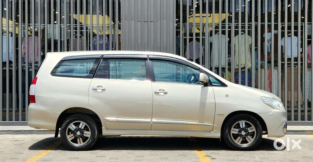 Toyota Innova 2.5 G (diesel) 8 Seater, 2013, Diesel