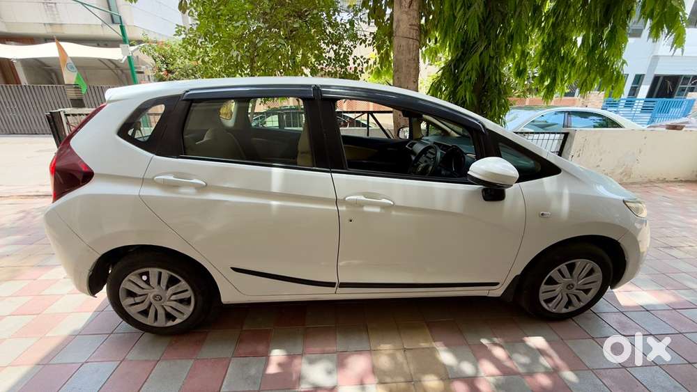 Honda Jazz Automatic 1.2 Petrol Cvt2016july First Owner Full Insurance