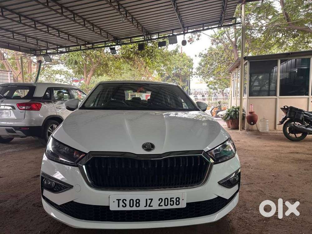 Skoda Slavia Ambition 1.5l Tsi Dsg, 2023, Petrol