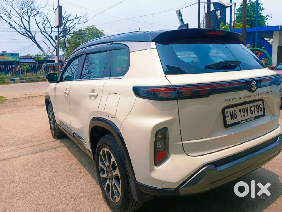 Maruti Suzuki Grand Vitara 1.5 Alpha Plus Intelligent Hybrid Ecvt, 2..