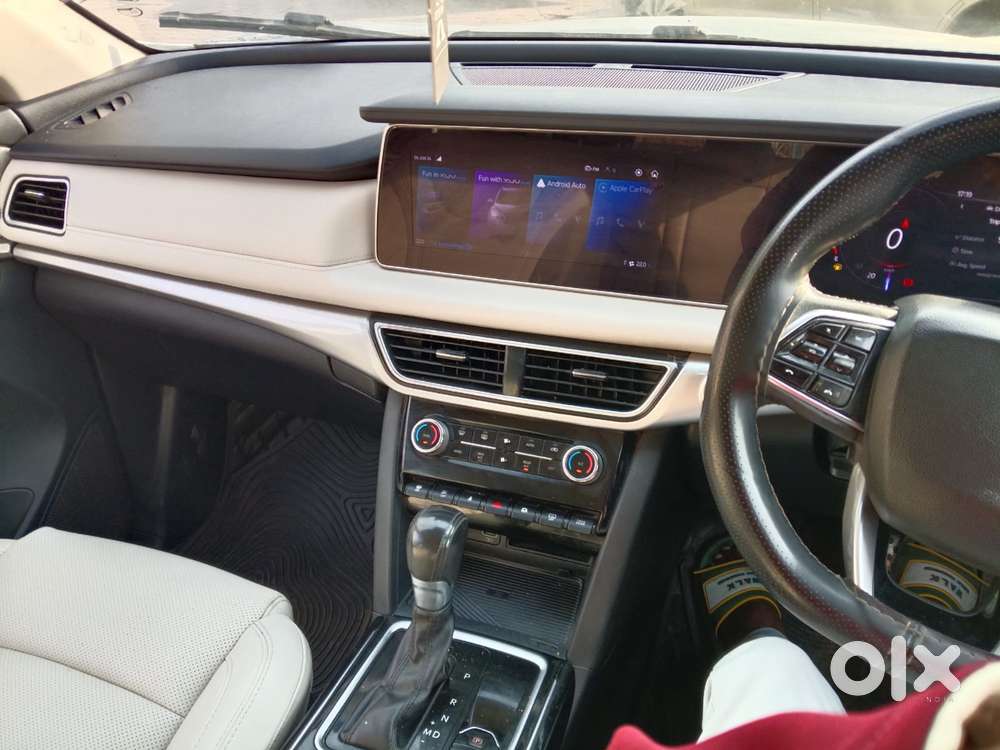 Mahindra Xuv700 Ax7l 6 Str At, 2022, Diesel