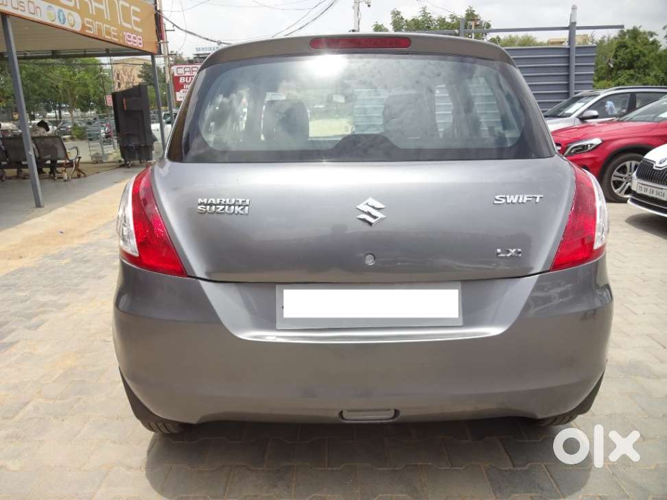 Maruti Suzuki Swift Lxi Bsiv, 2013, Petrol