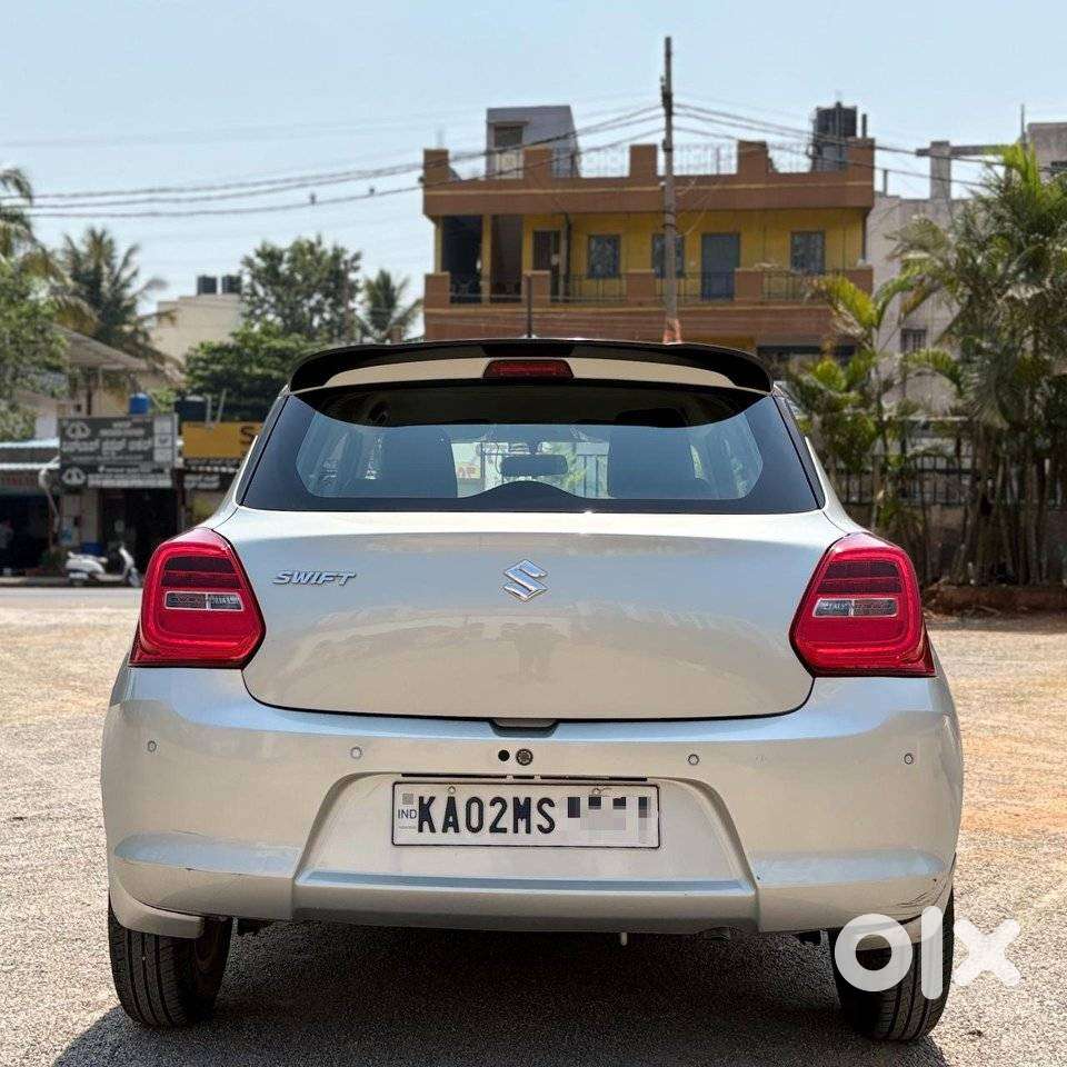 Maruti Suzuki Swift Vxi + Manual, 2022, Petrol