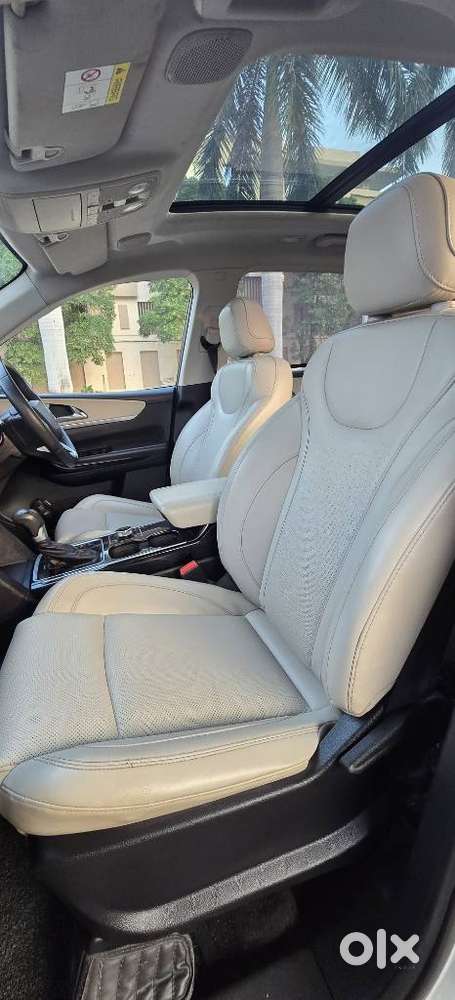 Mahindra Xuv700 2.2 Ax 7 Diesel At Luxury Pack Str, 2023, Diesel