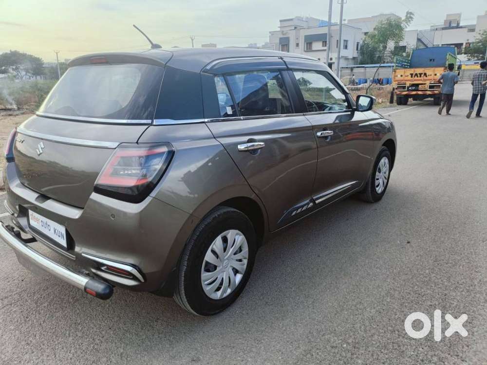 Maruti Suzuki Swift Vxi + Manual, 2025, Petrol