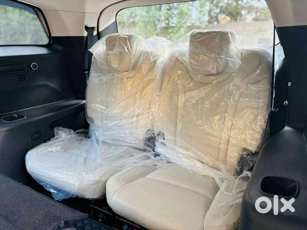 Mahindra Xuv700 2.2 Ax 7 Diesel At Luxury Pack Str, 2025, Diesel