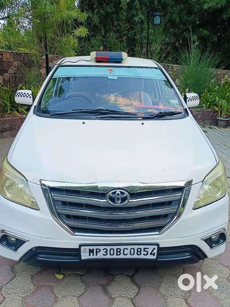 Toyota Innova 2016
