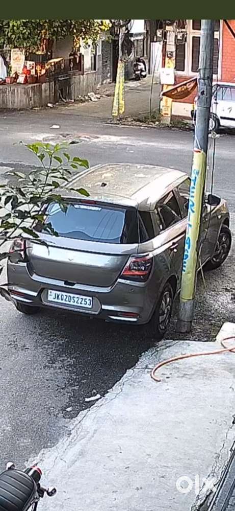 Maruti Suzuki Swift 2025 Petrol 15000 Km Driven