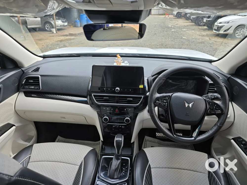 Mahindra Xuv 3xo Ax5l 1.2 Petrol At, 2025, Petrol