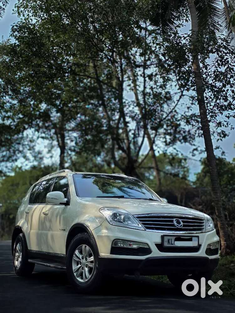 Pristine Ssangyong Rexton Rx7 Awd (automatic) - 2014 - Luxury 7-seater