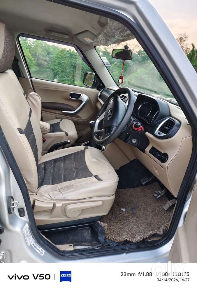 Mahindra Tuv 300 Mhawk100 T8 Amt, 2017, Diesel