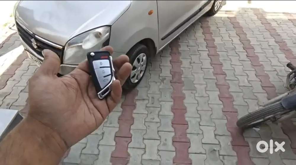 Cars Bohat Acchi Hai Saaf Condition Hai Baaki Baate Chat Par