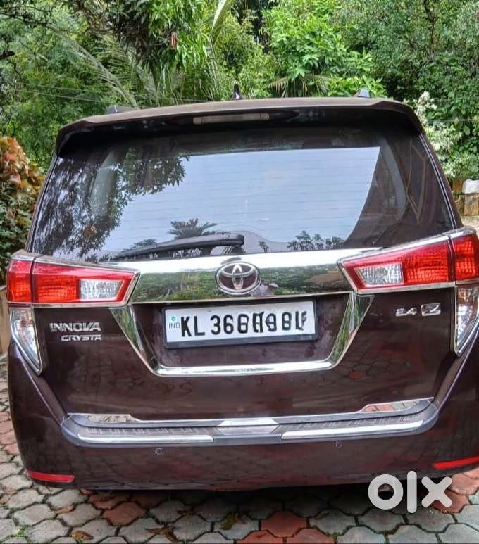 Toyota Innova Crysta 2017 Diesel Well Maintained