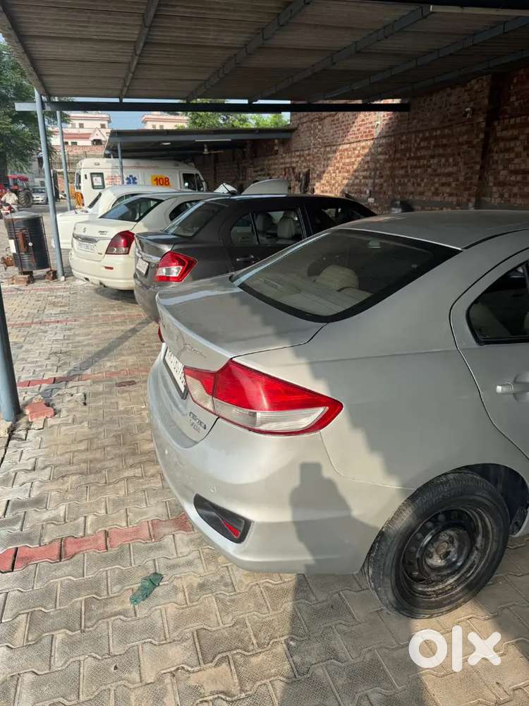 Silver Car In Good Condition