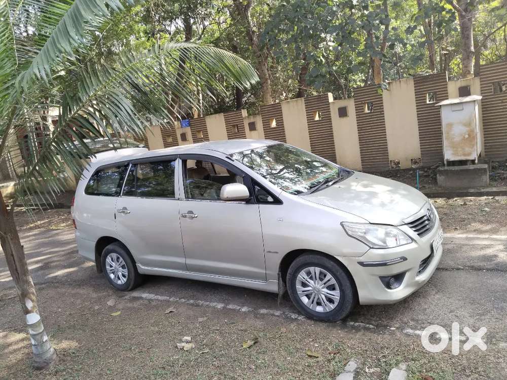 Toyota Innova 2012