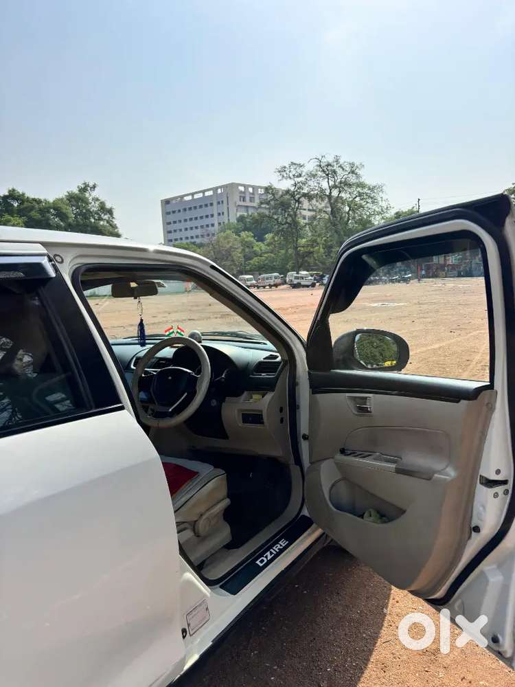 Maruti Suzuki Swift Dzire 2015 Diesel 88000 Km Driven