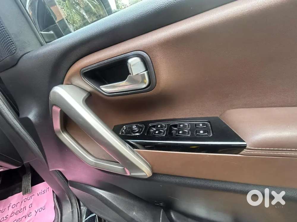 Mahindra Scorpio N 2024 Automatic With Sunroof Petrol 17900 Km Driven
