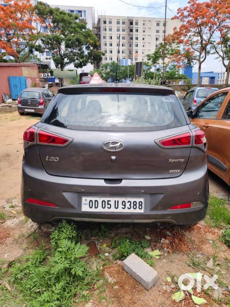 Hyundai I20 Sportz 1.2 Mt Dual Tone, 2016, Petrol