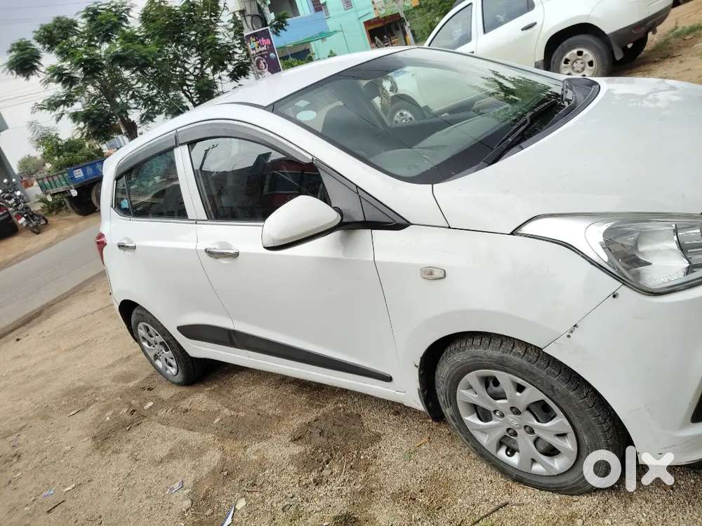 Hyundai Grand I10 2015 Year Car