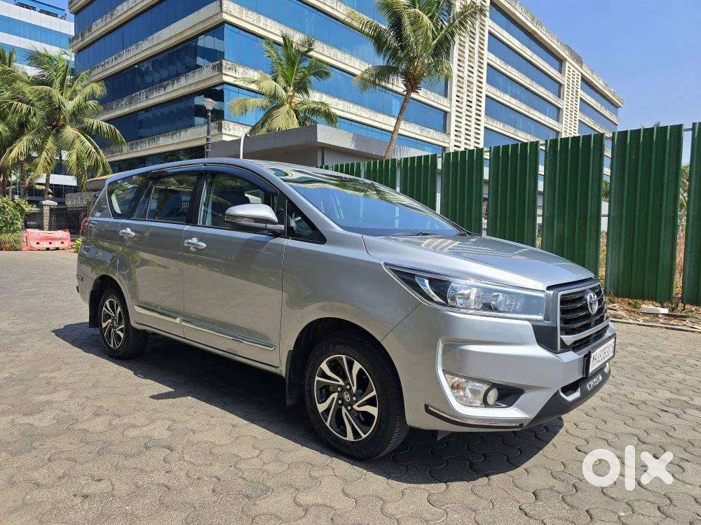 Toyota Innova Crysta 2.4 G Plus Mt 8 Str, 2024, Diesel