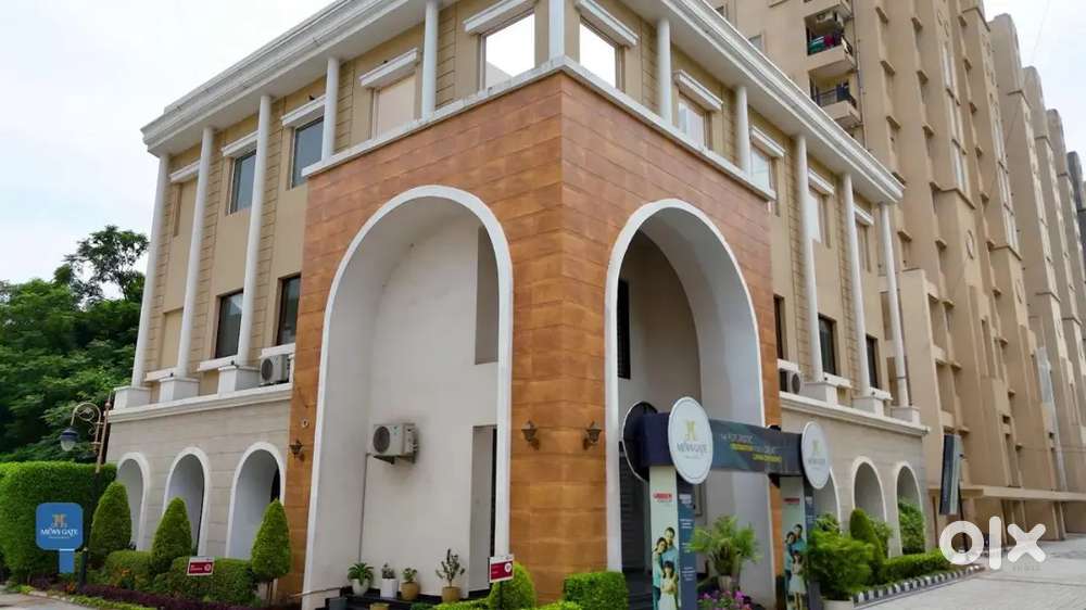 1440 size first floor showroom + 18 percent gst with rent