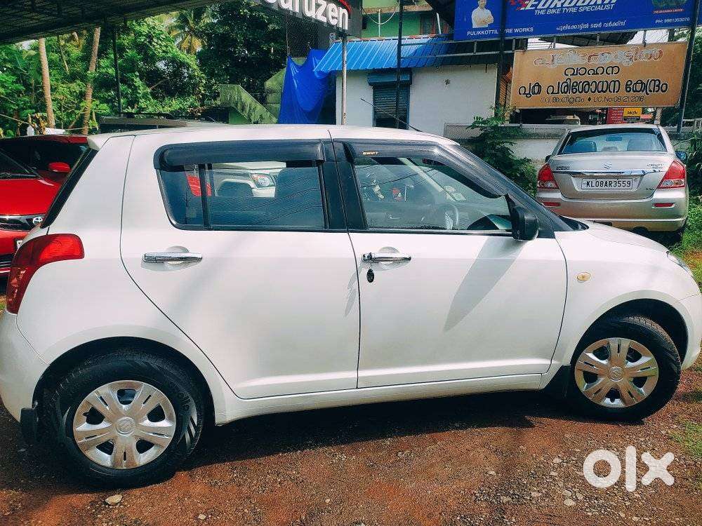 Maruti Suzuki Swift Vxi + Manual, 2010, Petrol
