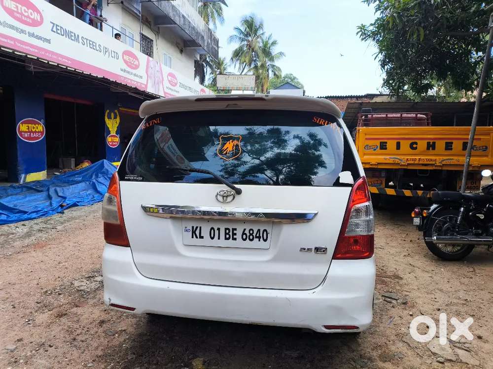 Toyota Innova 2012 Model No Claim No Accident At All. Full Geniune Car