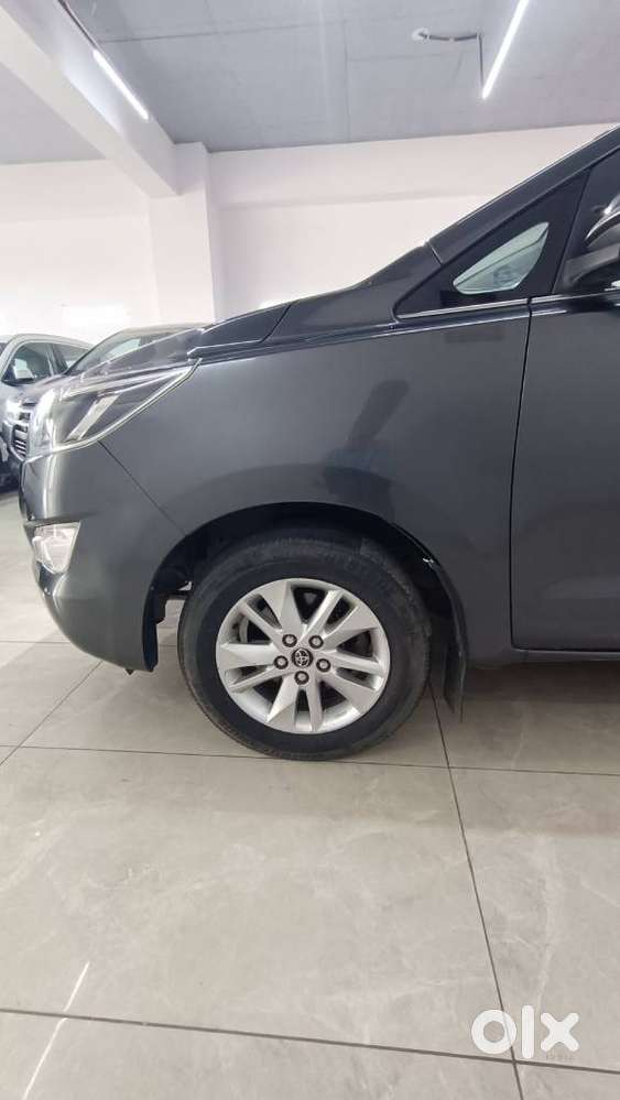 Toyota Innova Crysta 2.4 V 7 Str, 2017, Diesel