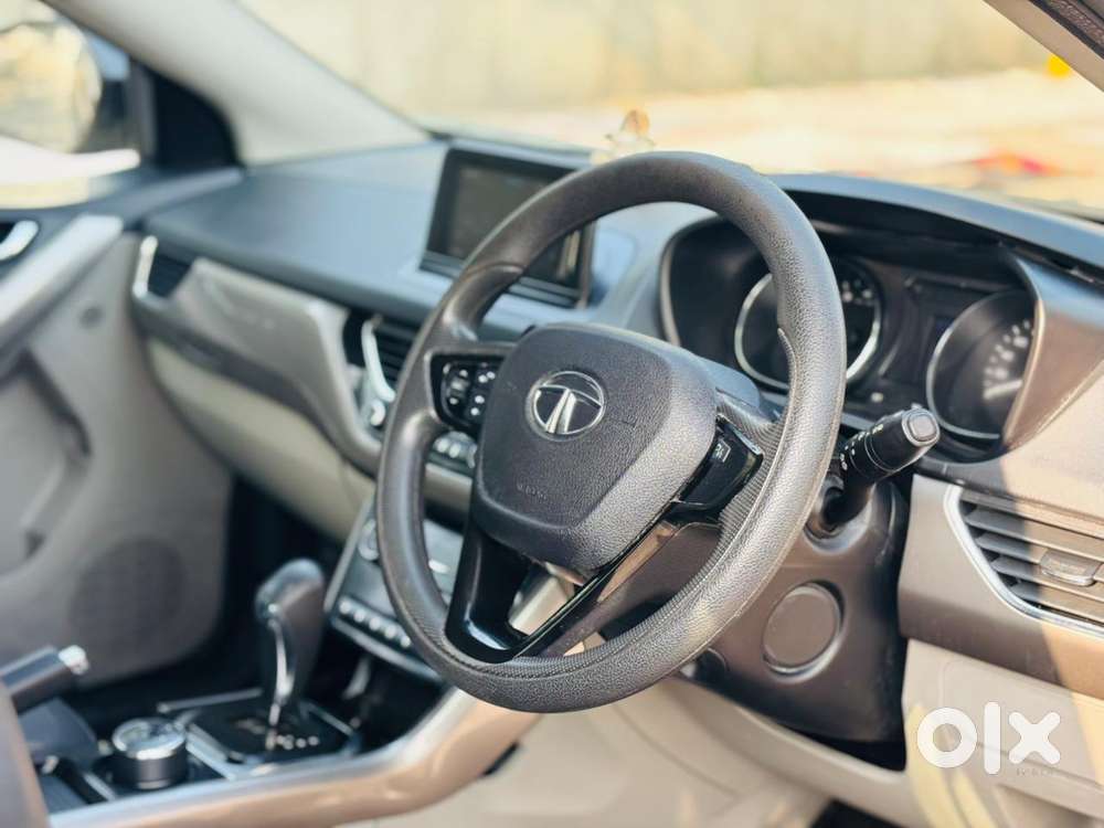 Tata Nexon 1.5 Revotorq Xma Amt (s), 2023, Petrol
