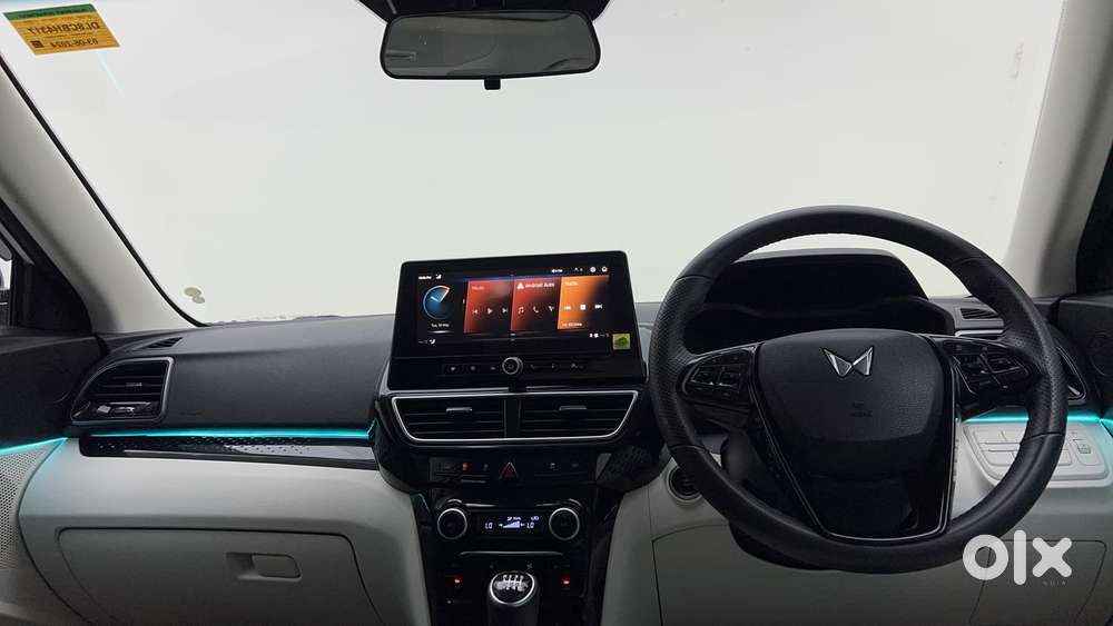 Mahindra Xuv 3xo Ax5 Ds Mt, 2024, Diesel