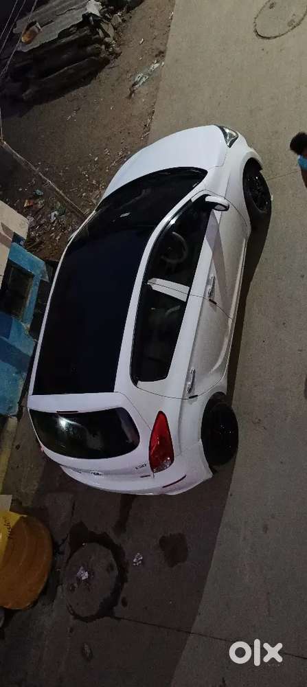 I20 Sports Car 2013 Model Showroom Maintain