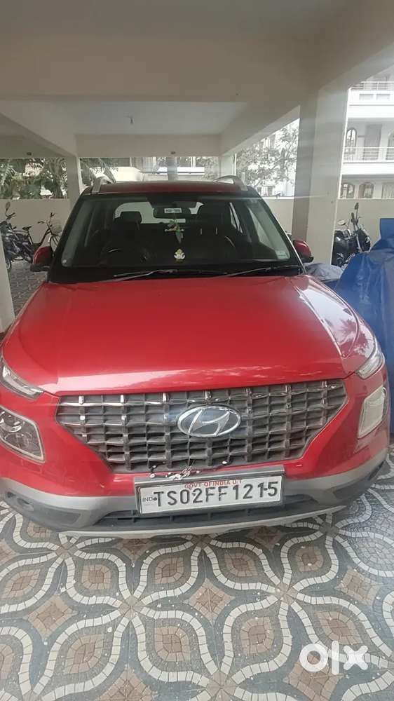 Hyundai Venue 2020 Petrol 66000 Km Driven