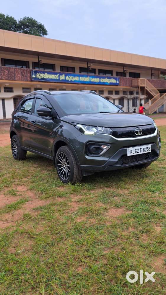 Tata Nexon 1.2 Revotron Xm, 2020, Petrol