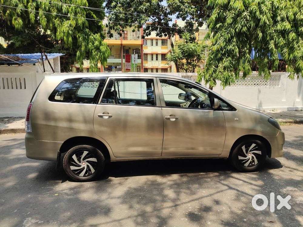 Toyota Innova 2009-2011 2.0 Vx 8 Str, 2010, Diesel