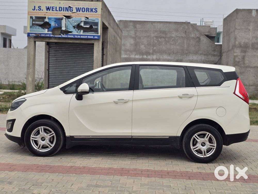 Mahindra Marazzo M6 8str, 2019, Diesel