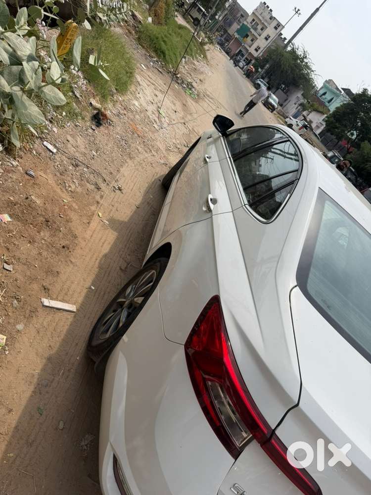 Skoda Slavia Petrol 2022