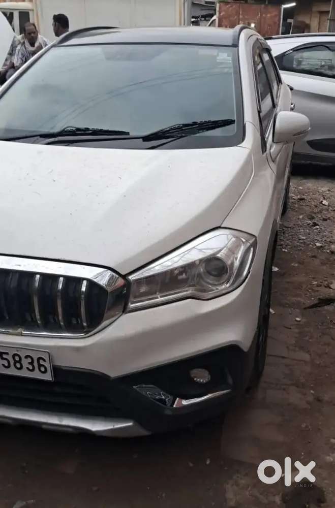 Maruti Suzuki S-cross 2016 Diesel Car Top Model