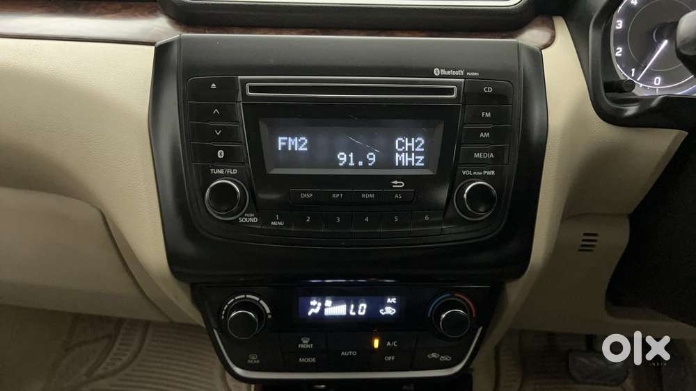 Maruti Suzuki Dzire 1.2 Zxi Amt, 2017, Petrol