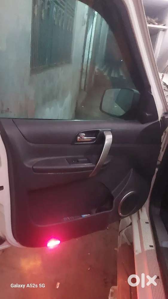 Tata Safari Storme 2018 Variant