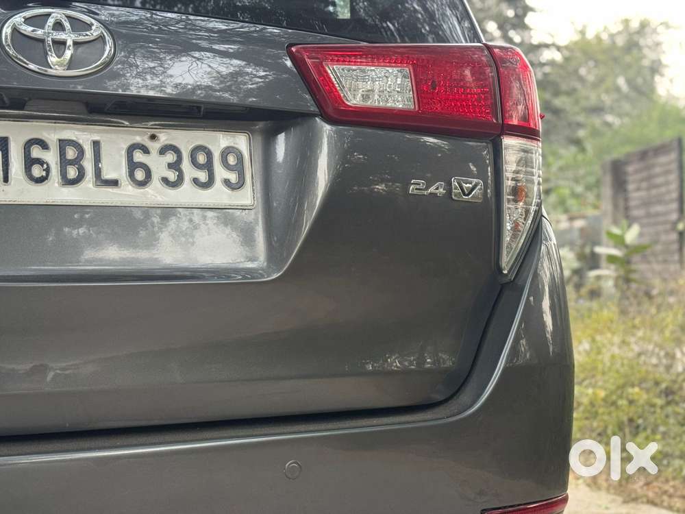 Toyota Innova Crysta