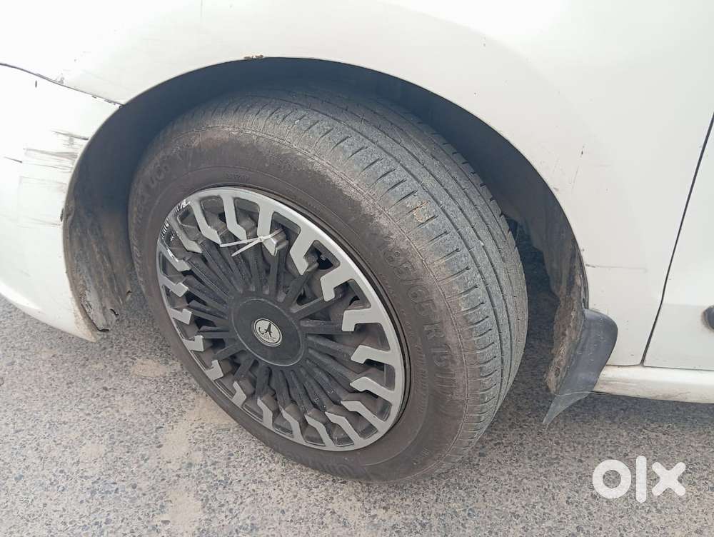 Volkswagen Vento Celeste 1.6 Highline, 2014, Petrol