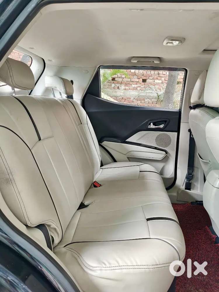 Mahindra Xuv300 Diesel 2023 First Owner
