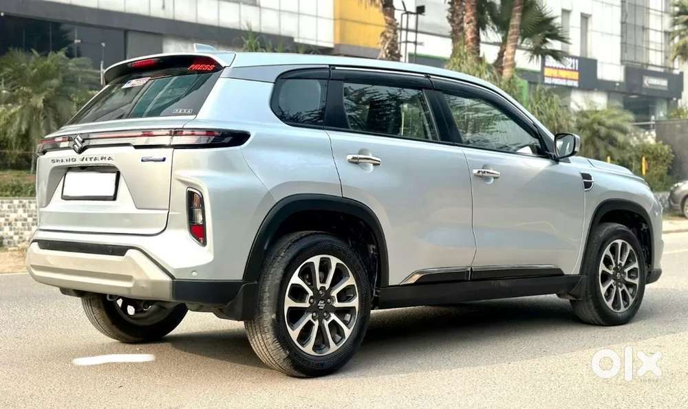 Maruti Suzuki Grand Vitara 1.5 Delta Smart Hybrid At, 2023, Petrol