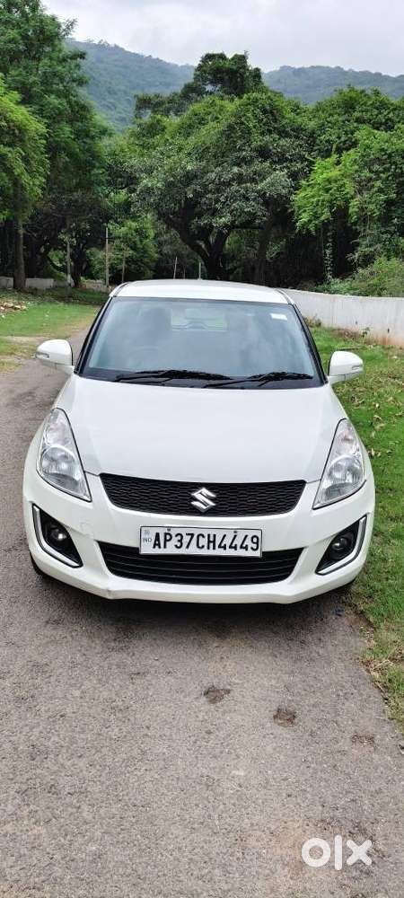 Maruti Suzuki Swift Vxi Abs Bsiv, 2015, Petrol