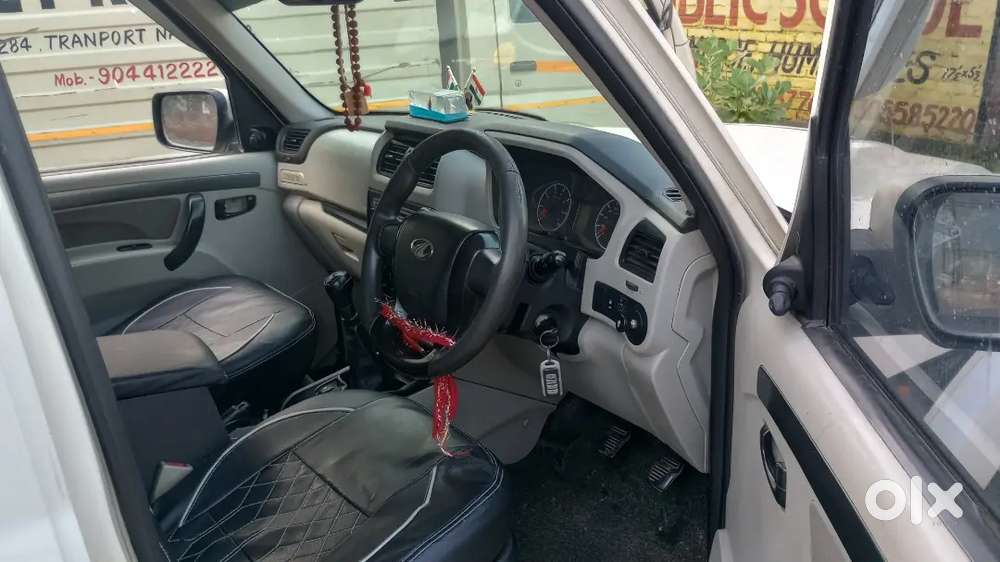 Mahindra Scorpio S4 Plus 2015