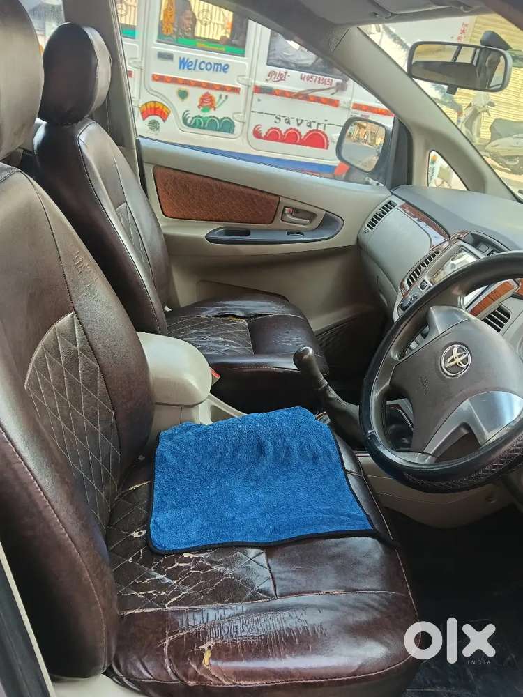Toyota Innova 2014 Diesel 200000 Km Driven