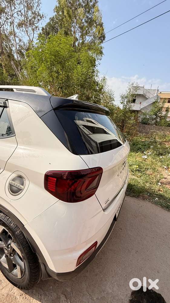 Hyundai Venue Diesel Well Maintained