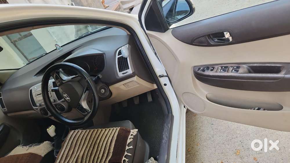 Hyundai I20 Sportz 1.4 Crdi, 2011, Diesel