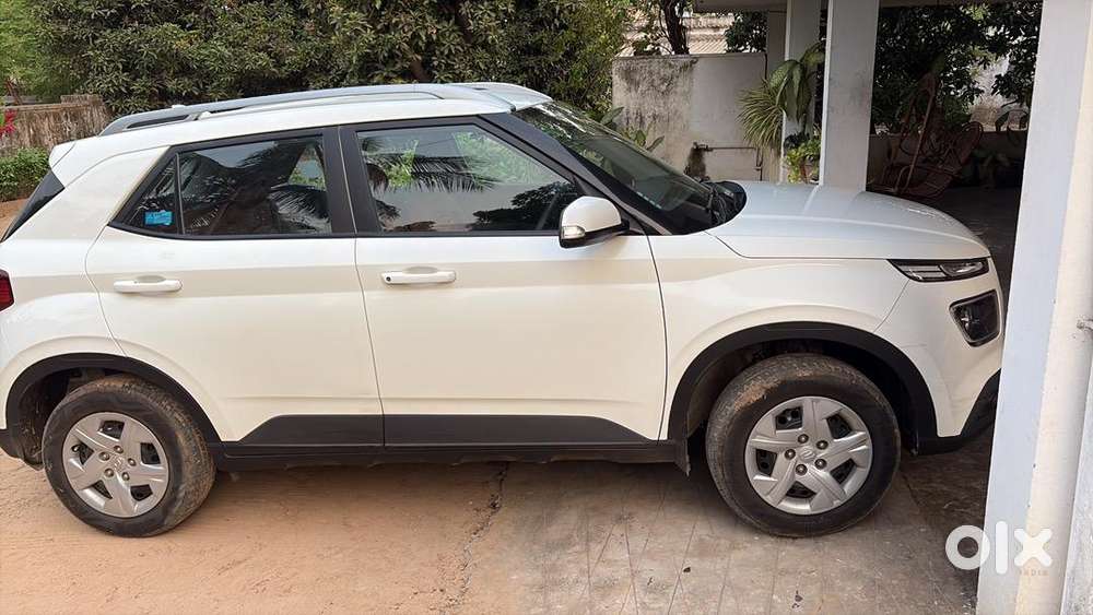 Hyundai Venue 2021 Petrol Good Condition